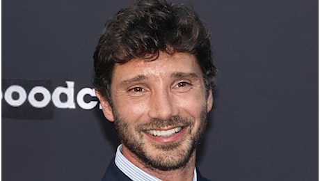 Stefano De Martino al concerto di Bruno Mars a Milano, passione e studio per Sanremo 2027