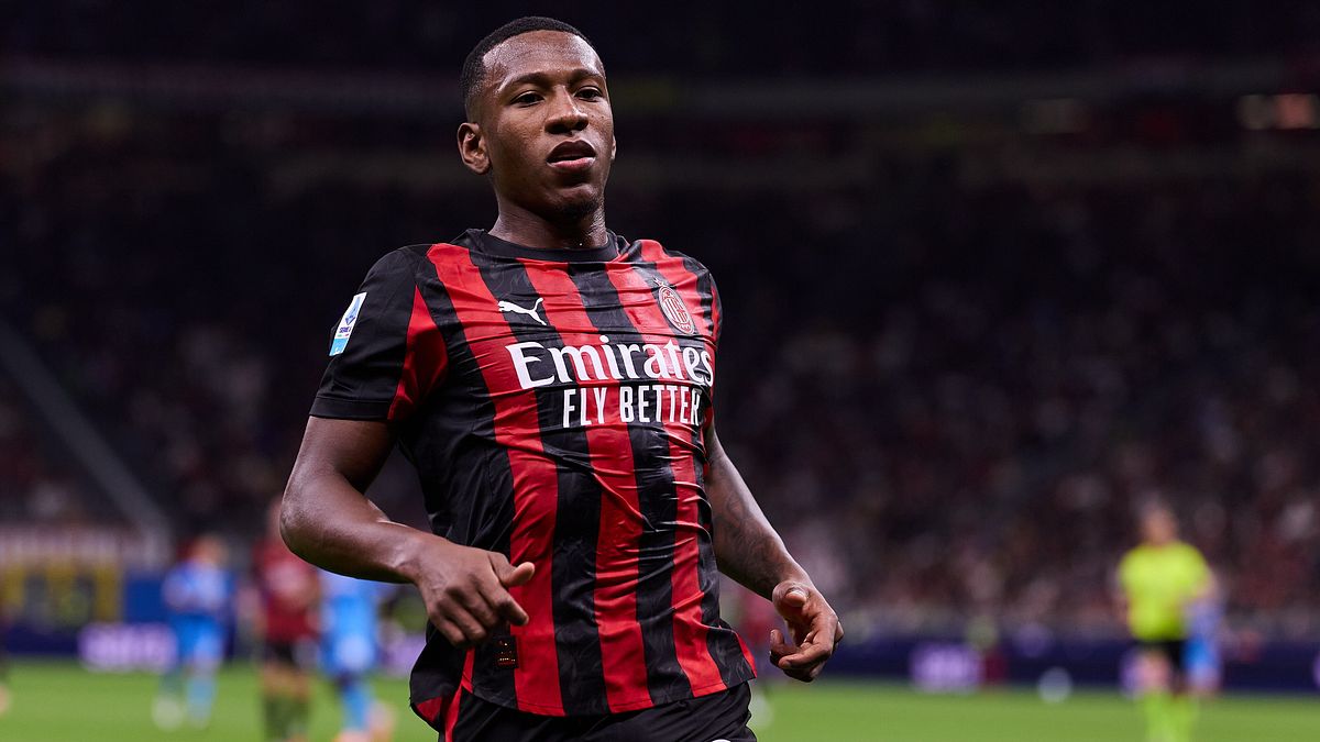 Milan, Estupinan ai saluti: trattativa avanzata con l'Aston Villa, i rossoneri studiano il sostituto