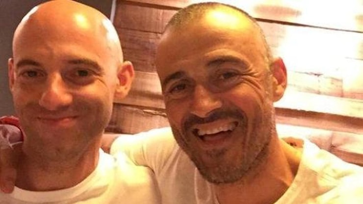 Luis Enrique e la dedica all’insegnante di italiano: chi è Claudio Bisceglia - la Repubblica