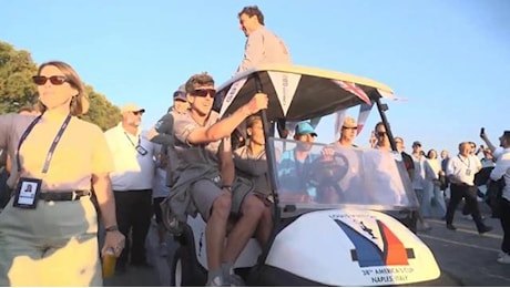 Burling e Outteridge guidano la sfida tra Luna Rossa e Team New Zealand