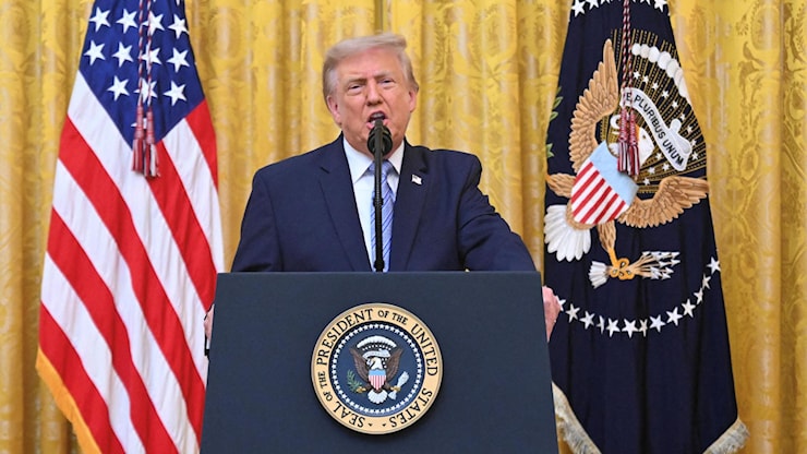 Ciclone Trump contro Cina e tv, ma il vero obiettivo è il voto di midterm - La Stampa