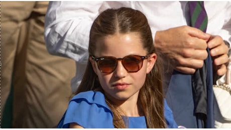 I capelli da sirena della principessa Charlotte a Wimbledon sono come quelli di mamma Kate