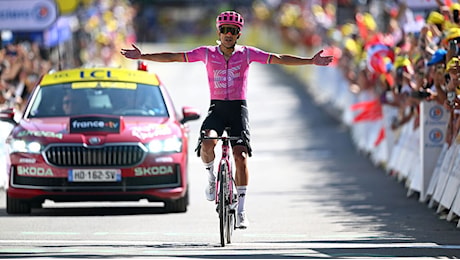 Tour de France, Carapaz: Vittoria sofferta e lottata, la dedico alla mia famiglia