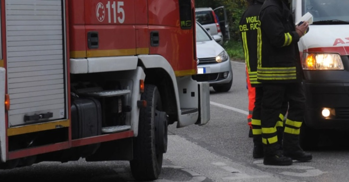 Terribile frontale moto-auto, la vittima è Renis Domi. Il 42enne è morto dopo essere stato sbalzato per decine di metri dal violento impatto