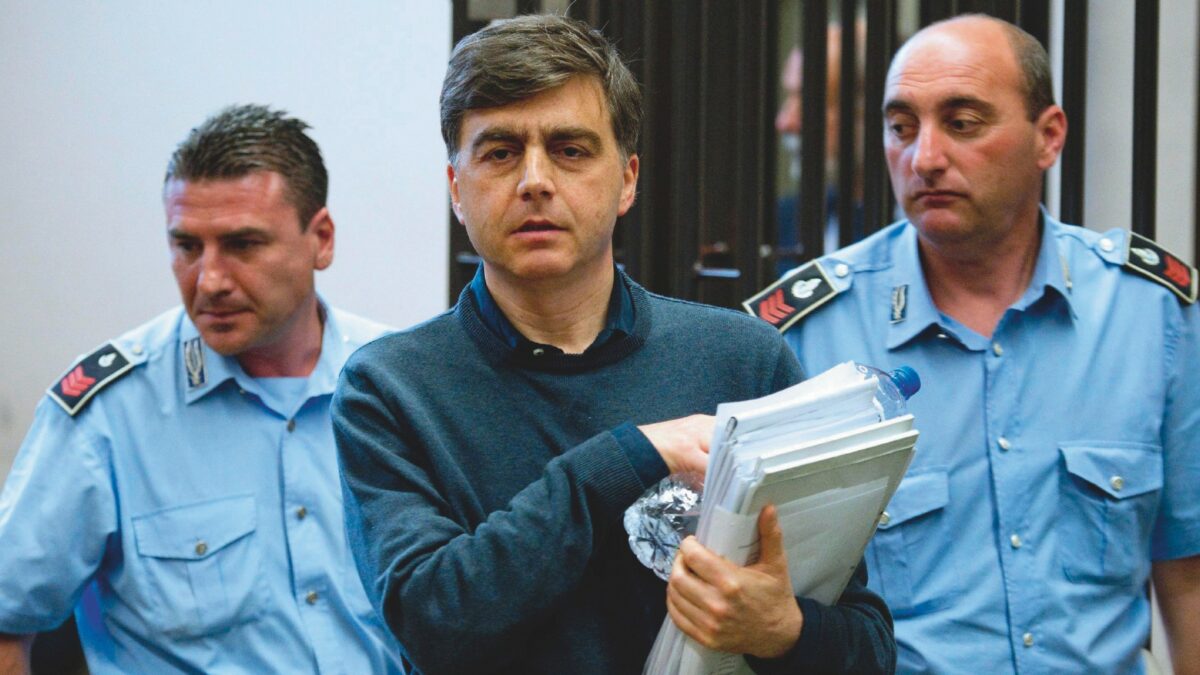 Bomba a Ranucci: Lavitola è il presunto mandante, ma sul movente è mistero