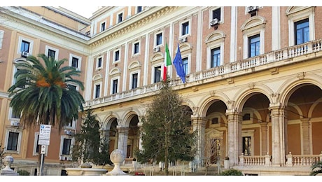 Concessioni balneari, il bando-tipo fissa le regole: gare entro il 30 giugno 2027
