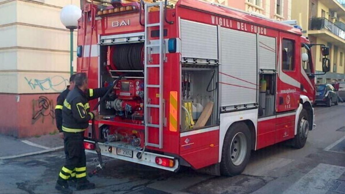 Incendio in casa a Palau, in Gallura: morto un 38enne, i due figli si mettono in salvo da soli