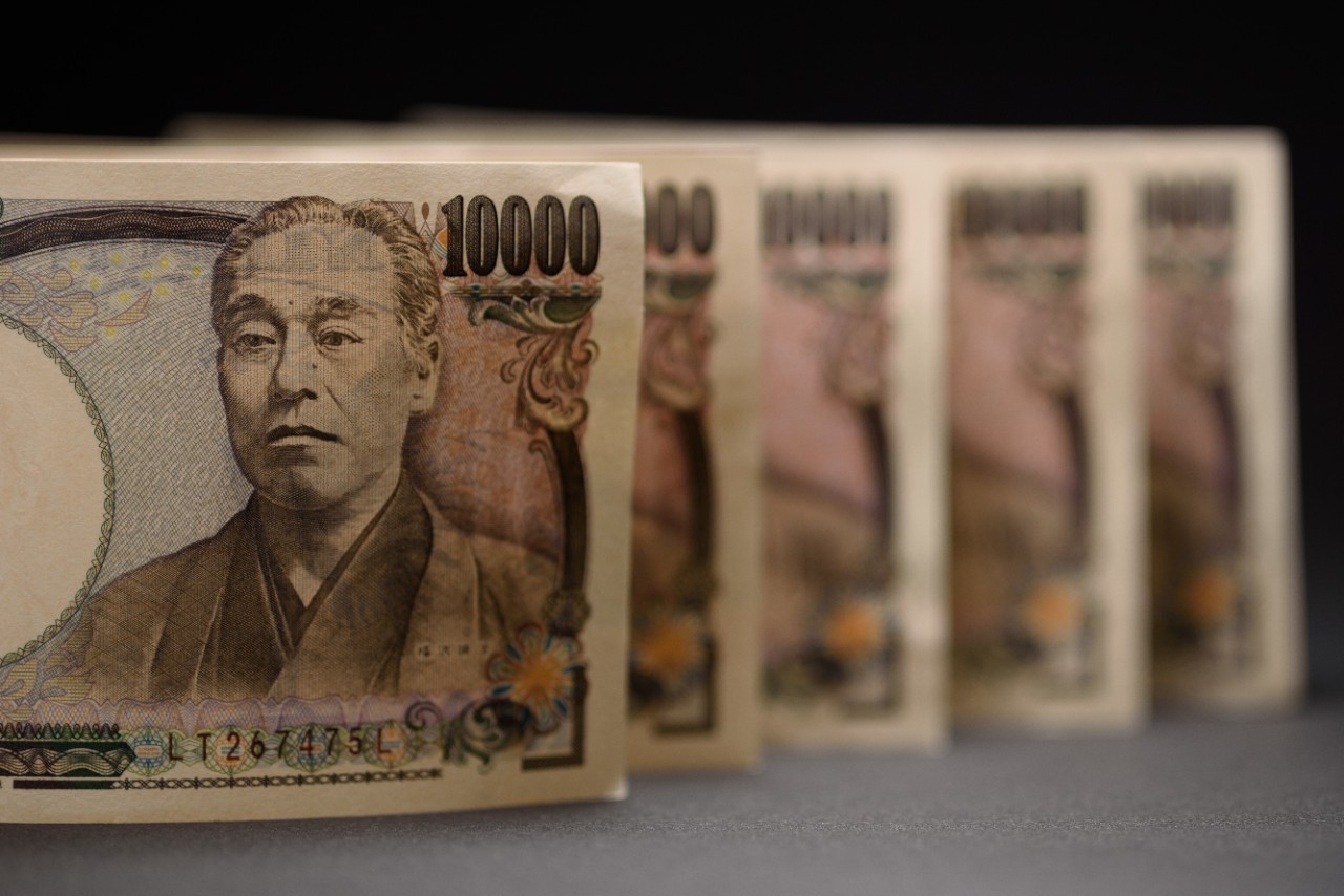 USD/JPY ai massimi dal 1986: yen debole tra Fed, BoJ e rischio intervento del Giappone