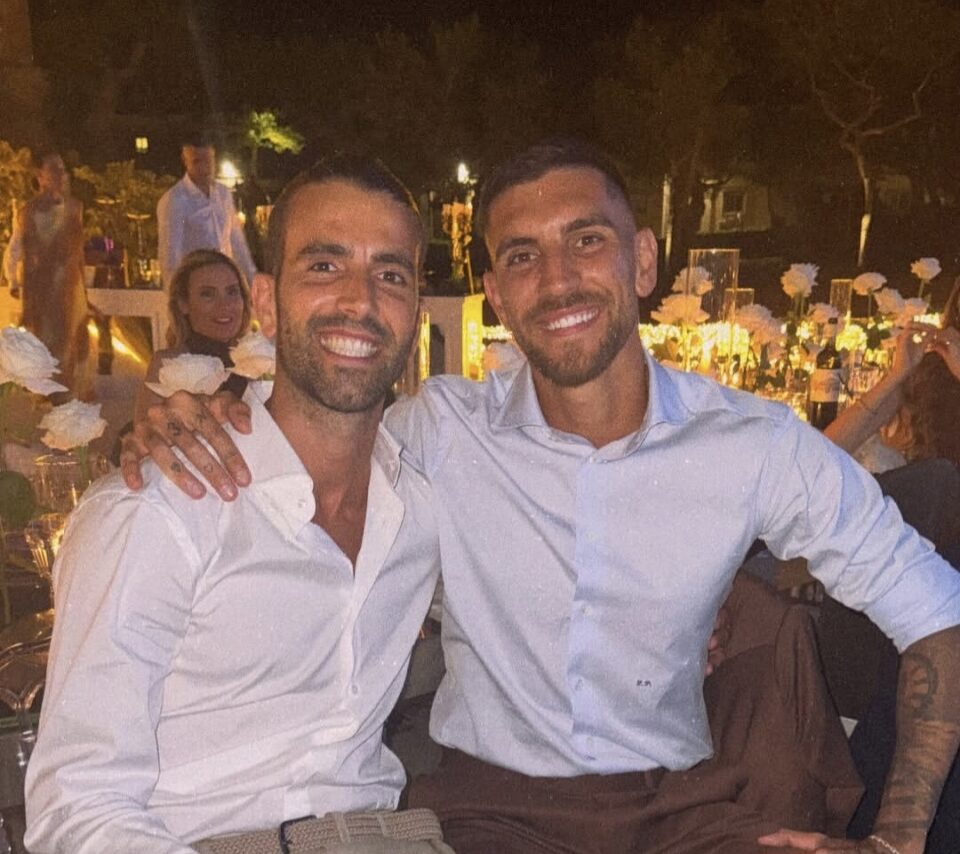 Matrimonio ElSha-Pagani, presente anche Sergio Oliveira: lo scatto con Pellegrini