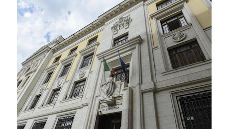 Inflazione, l’Italia torna sopra il 3%: energia e Medio Oriente riaccendono i prezzi