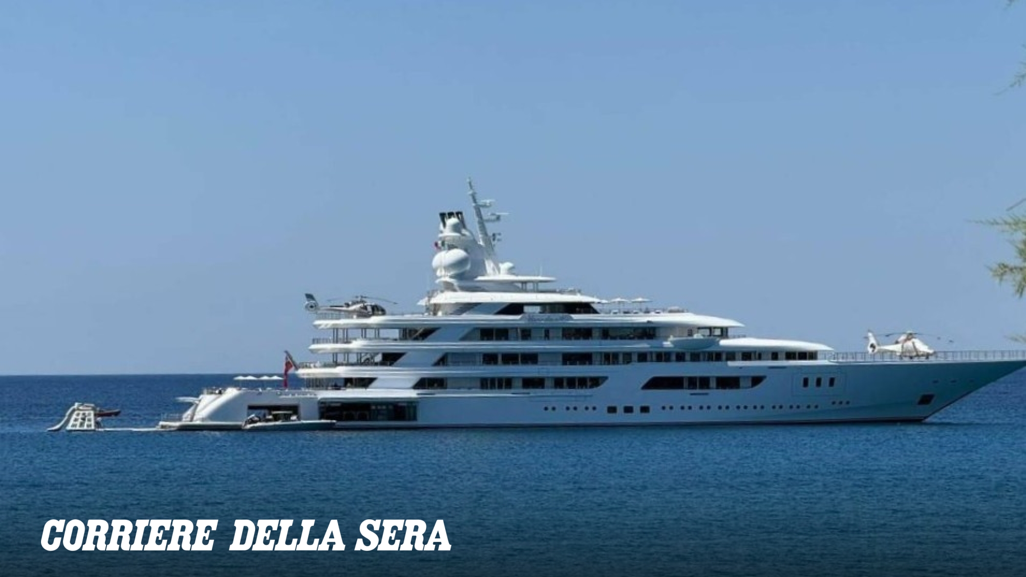 A Gallipoli arriva il Boardwalk: il mega yacht da 117 metri e 450 milioni dell'ambasciatore Usa Tilman Fertitta