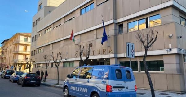 Migranti uccisi in Calabria, due sospettati portati in Questura