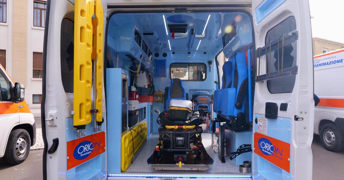 Andria, 21enne muore in scontro tra auto