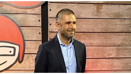 Di Battista torna in studio a DiMartedì: «Le ultime analisi sono buone, posso continuare le terapie»
