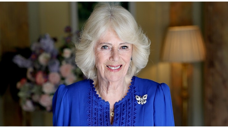 Camilla compie 79 anni: il nuovo ritratto della regina, il regalo speciale per i piccoli lettori e la storia d'amore con re Carlo - Corriere Adriatico