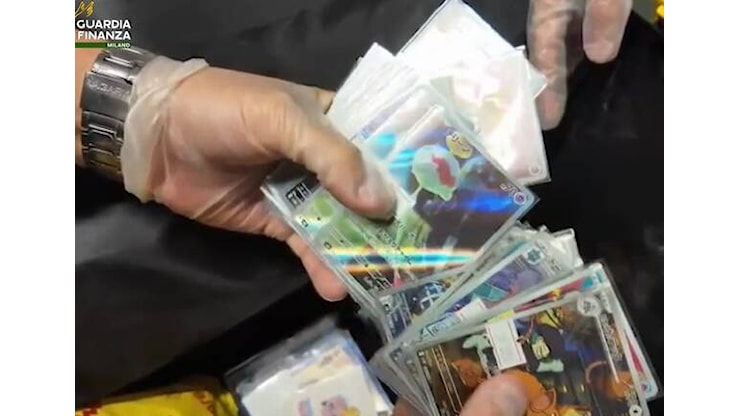 Sequestrate oltre 20mila carte collezionabili a Linate: erano di contrabbando - LegnanoNews