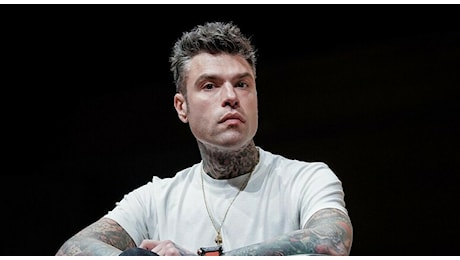Fedez ammette lo schiaffo ai fan e annuncia una querela per calunnia