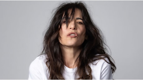 Paola Turci torna con “Amore a dismisura”, il nuovo album sull’amore libero dai possesso