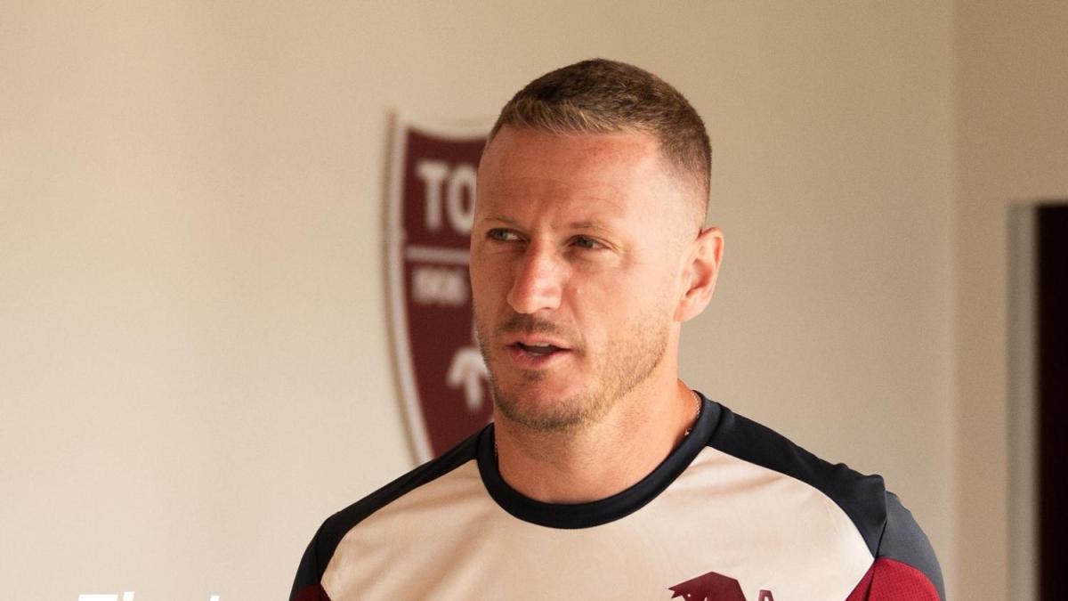 Palleggio, pressing e strappi in mezzo: così Abate sta costruendo un Toro verticale