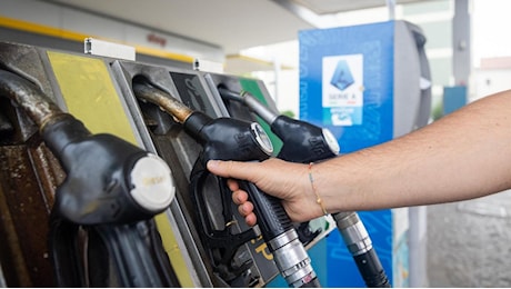 Carburanti, il price cap allarga la rete e il governo stringe sulla filiera