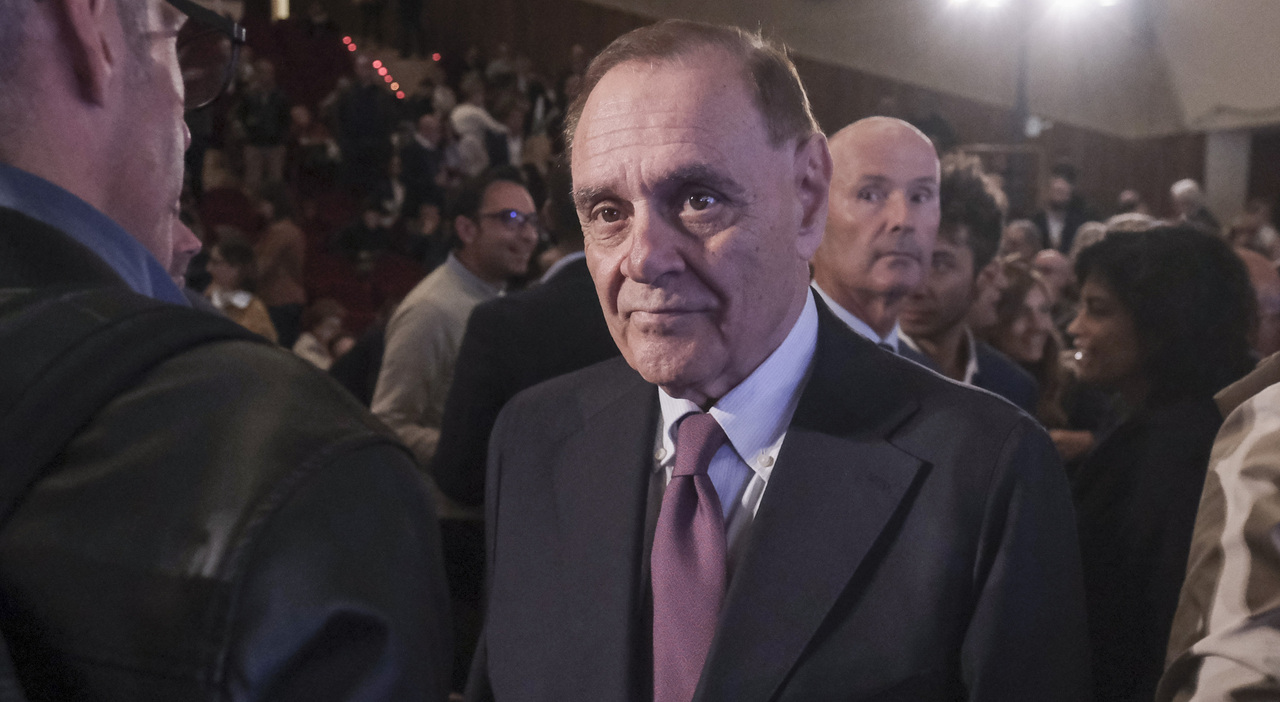 Mastella: «Ho un tumore. L'unica paura? Morire da solo, i ricordi non bastano»