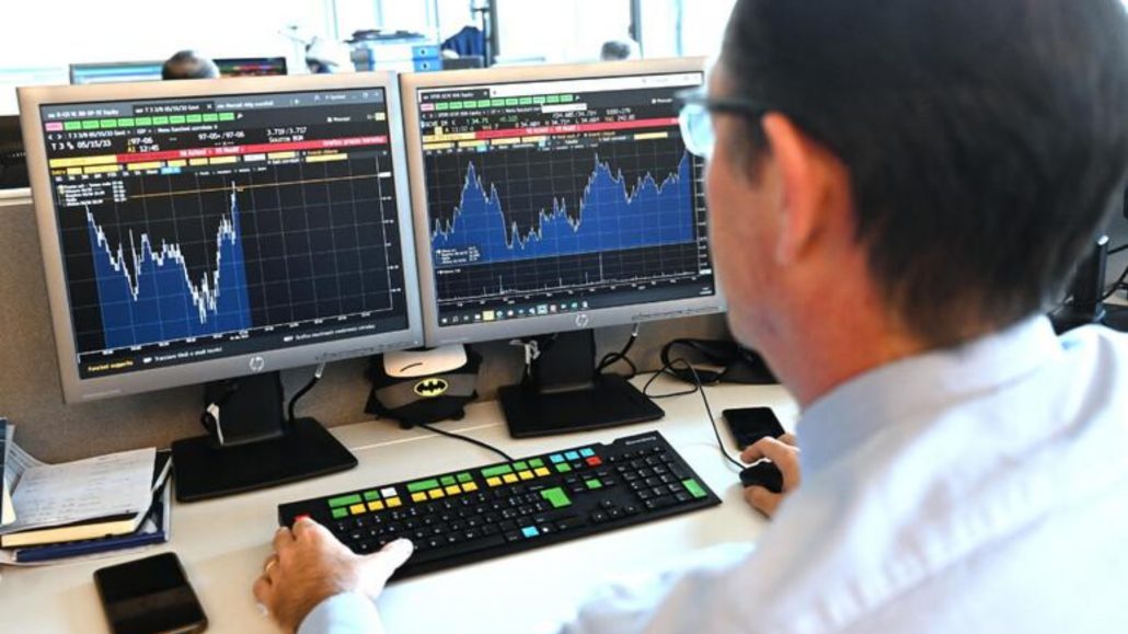 RAINEWS * ECONOMIA E FINANZA: «L’ITALIA LAVORA DI PIÙ, MA GUADAGNA DI MENO»