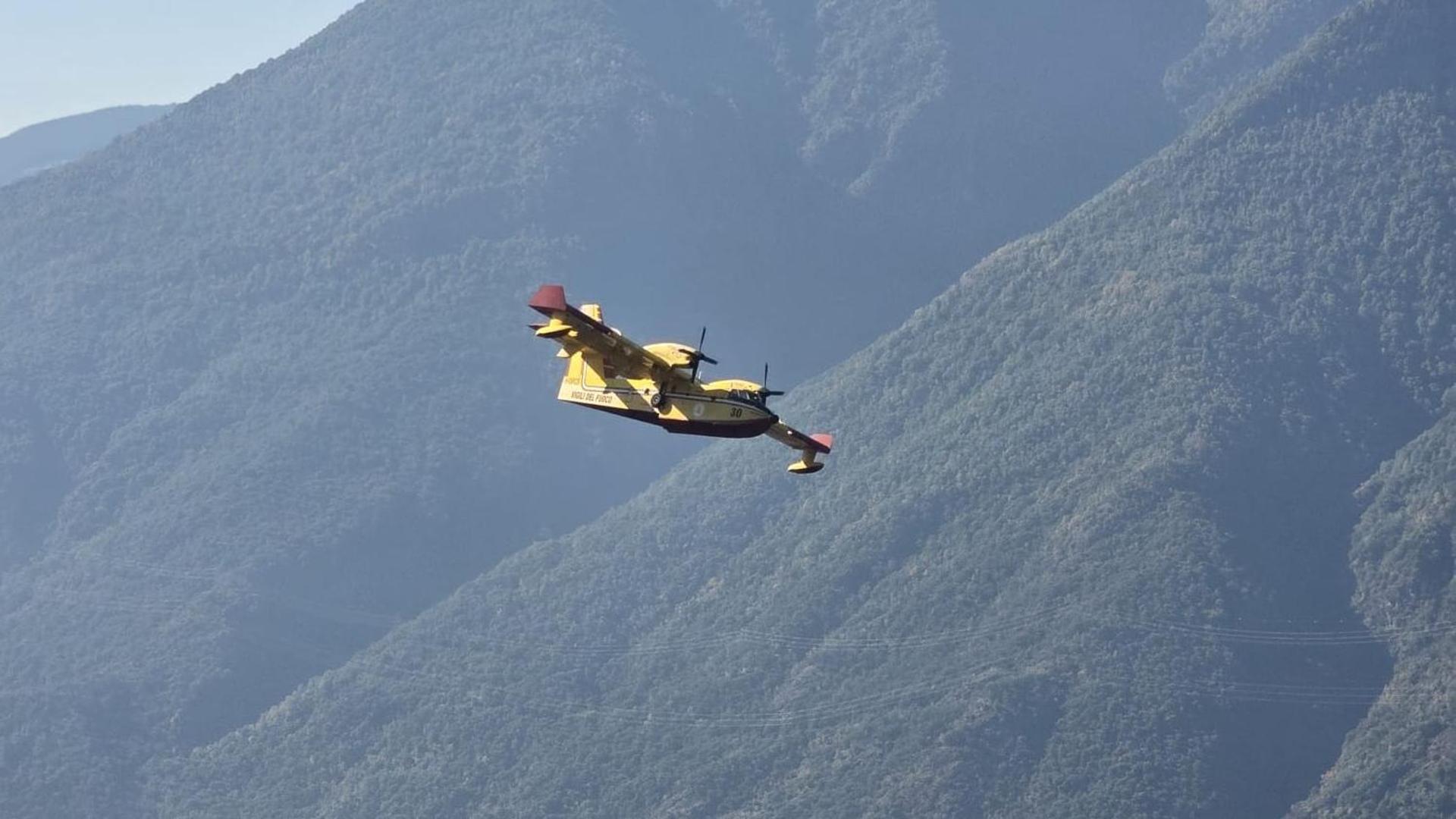 Incendio a Premosello, dopo 12 giorni proseguono senza sosta le operazioni di spegnimento