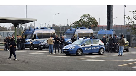 Cremona, due minorenni fermati con passamontagna nello zaino
