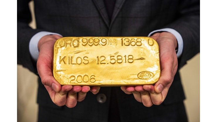 Oro in forte calo: perché scende e cosa può succedere sotto i 4.000 dollari - ig.com