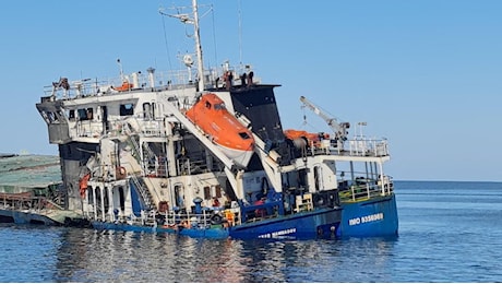 Mar Nero, droni su due mercantili nella zona economica bulgara: una nave affondata