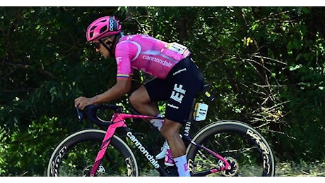 Al Tour Carapaz vince la 18^ tappa, Pogacar saldamente in maglia gialla