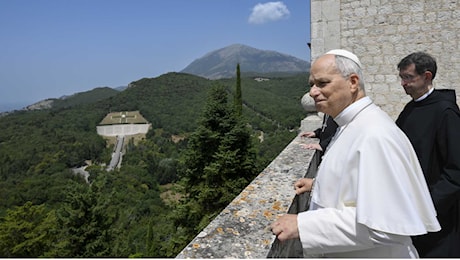 Leone XIV: «Fermiamo il riarmo globale. La bomba atomica minaccia il pianeta»