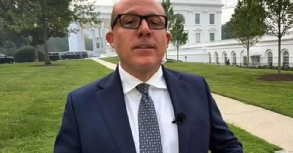 È morto Daniele Compatangelo, corrispondente La7 a Washington. Sua l’intervista a Trump con attacchi a Meloni