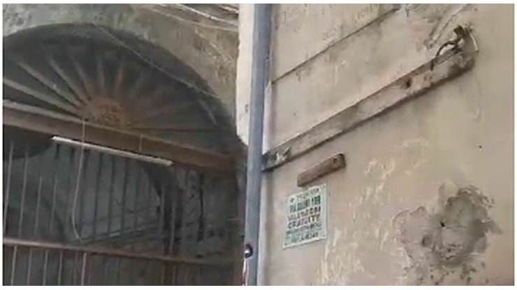 Spari a Napoli, colpi d'arma da fuoco in vico Limoncello: proiettile entra nella stanza di una studentessa - Il Mattino