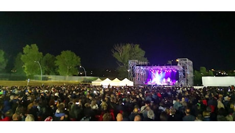 Pooh a Riccione, in bilico il concerto per l'allerta arancione. Domani Panariello in piazzale Roma