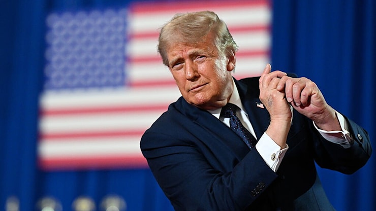 Trump passa la visita. Ottima salute alle soglie degli 80 anni, ma ha preso 6 kg in un anno - HuffPost Italia