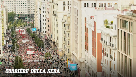 Proteste per la casa in Spagna, scontri a Valencia: cinque arresti e nove agenti feriti