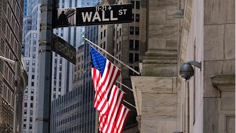 Wall Street contrastata, prezzi energia in aumento su tensioni nel Golfo persico