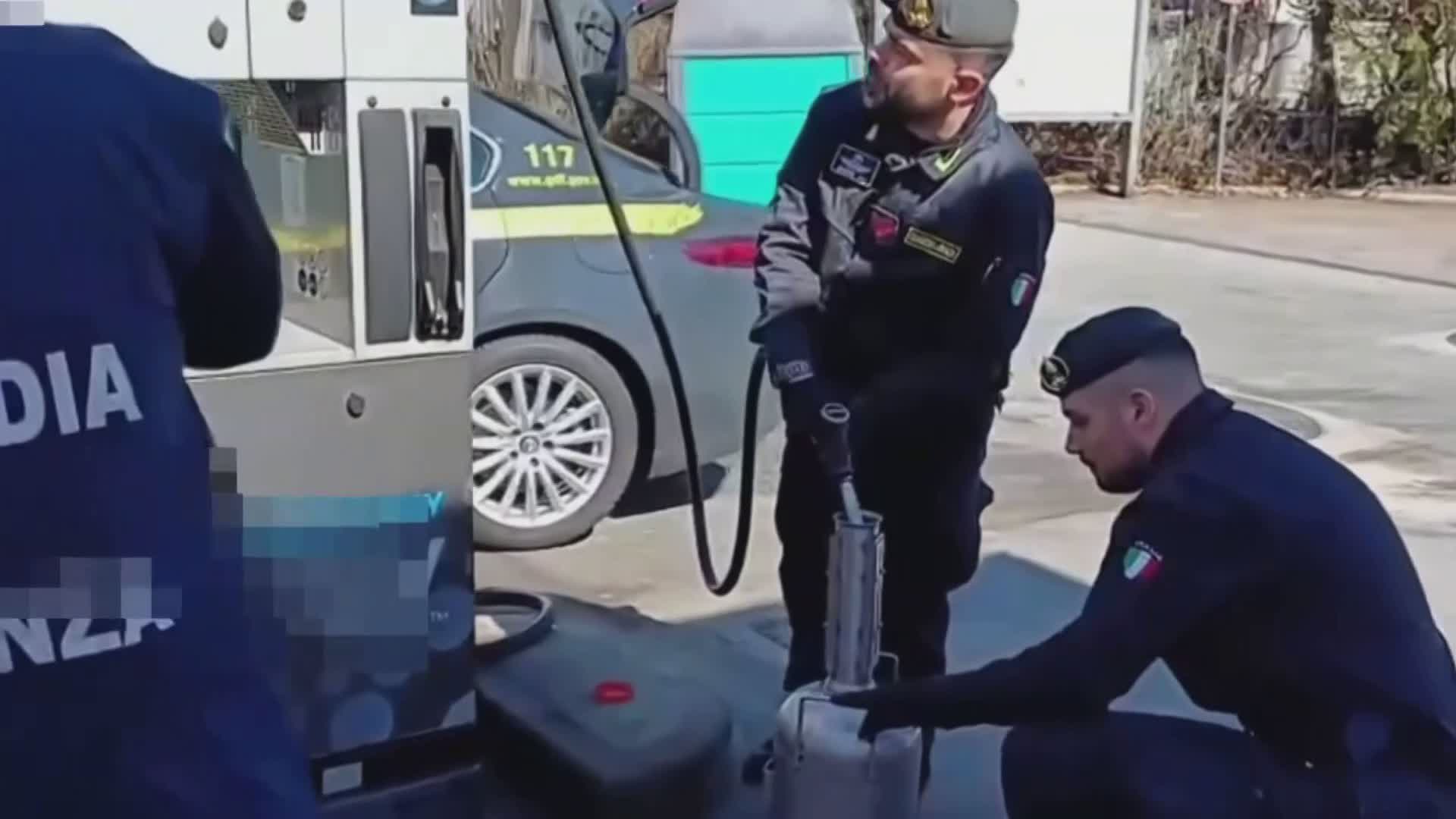 Carburante sporco e motori ko, indaga la Finanza