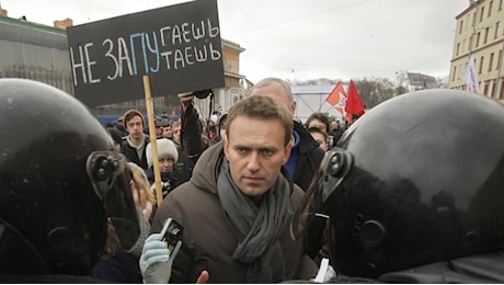 Assassinio Navalny, l'Ue e il Regno Unito sanzionano scienziati russi: epibatidina e Novichok al centro delle inchieste