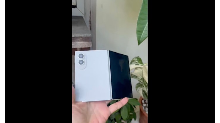 Ecco Galaxy Z Fold 8 Wide, in video un modello non funzionante - macitynet.it