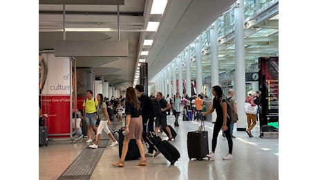 Disagi aeroporto Catania, voli bloccati dall’Etna e assistenza ai passeggeri