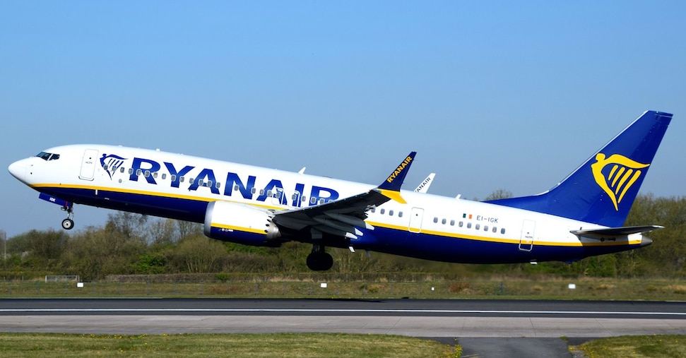 Ryanair, utile in calo del 34% nel primo trimestre