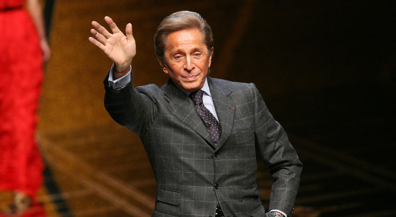 Valentino, la sorpresa dal testamento: «Tutto a una fondazione del Liechtenstein». Il castello in vendita e il patrimonio da centinaia di milioni