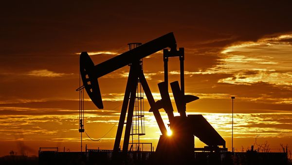 Seduta tonica per i petroliferi in Italia ed Europa, Eni +2%