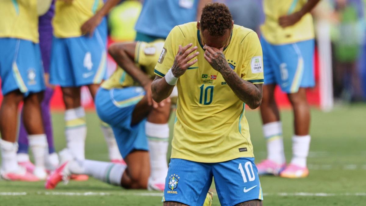 Le lacrime di Neymar e Ochoa, la rabbia di CR7. Ecco chi ha detto addio per sempre al Mondiale