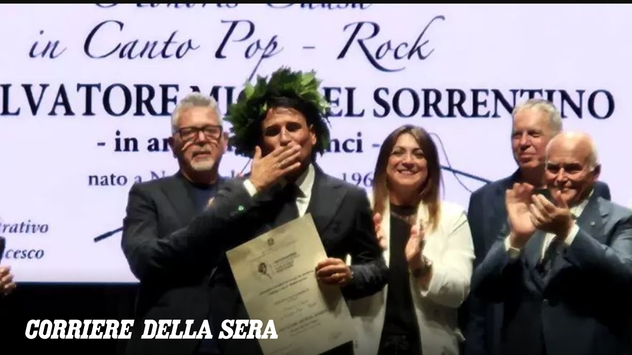Sal Da Vinci, laurea honoris causa al Conservatorio di Benevento: «I palcoscenici sono state le mie aule, ma tante volte ho pensato di cambiare mestiere»