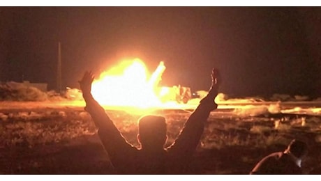 Nuova ondata di attacchi USA all'Iran, la promessa di Araghchi: Occhio per occhio - Gli Houthi: Attaccate due petroliere saudite nel Mar Rosso