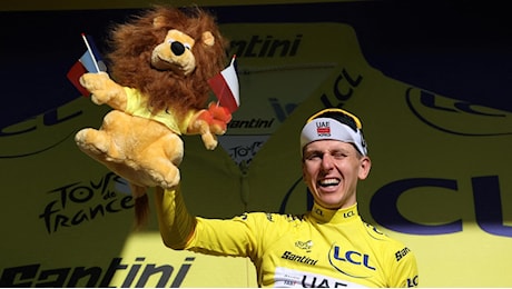 Tour de France, Pogacar fa il vuoto a Le Lioran: distacco siderale su Vingegaard