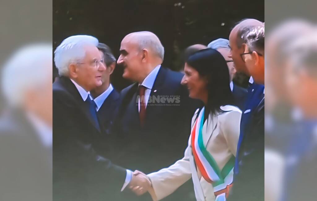 Seveso, l’abbraccio dei giovani a Mattarella: un flash mob davanti all'albero monumentale simbolo di resilienza